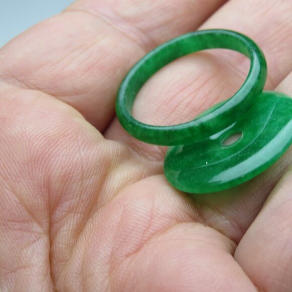 "Natural Jade bangle +  FREE Jade Ring & Jade Donut 60mm" - Picture 4 of 5